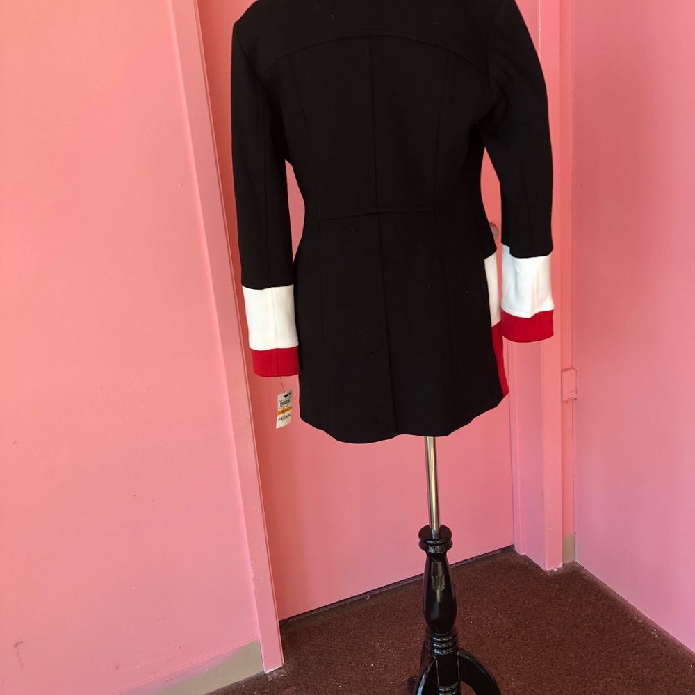 Woman’s Color-block Jacket - Picture 2 of 4